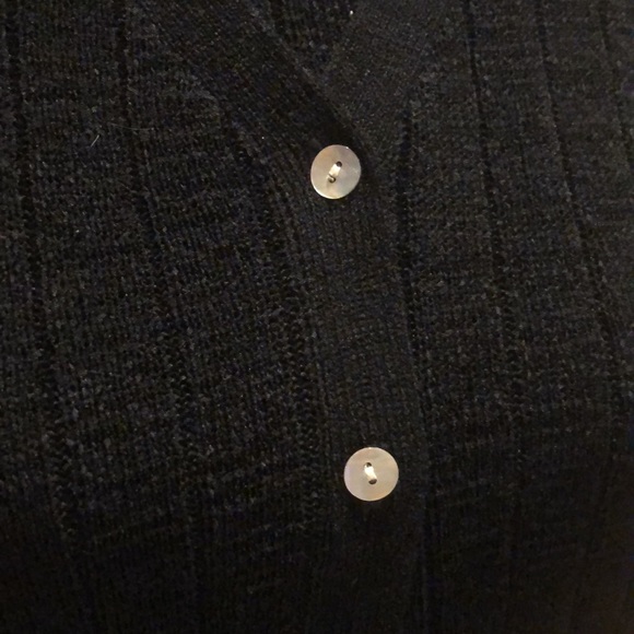S.M.L. Design Two-piece Tank & Cardigan semi-sheer knit, mother of pearl buttons - Picture 4 of 10